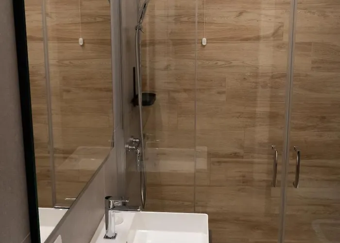 לינה וארוחת בוקר Ca 3*